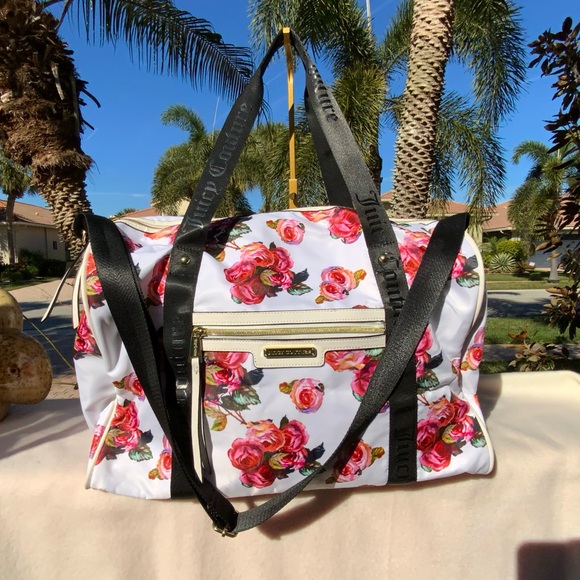 Juicy Couture Duffle Bag White / Pink Roses Nylon Travel Bag Shoulder/Hand Strap - Picture 7 of 16